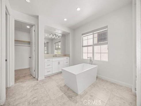 5427 Heritage Oak , Lake Forest, CA