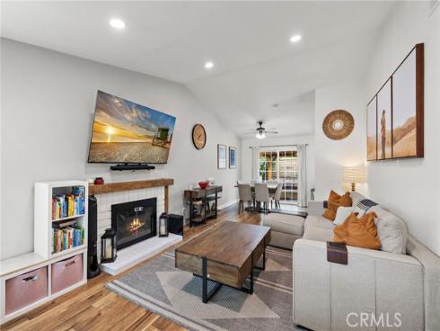 21155 Larchmont