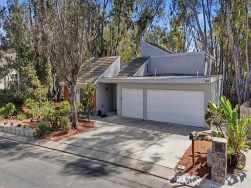 25045  Castlewood  , Lake Forest, CA
