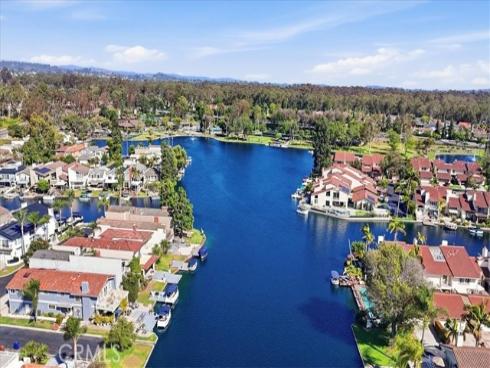 25045  Castlewood  , Lake Forest, CA