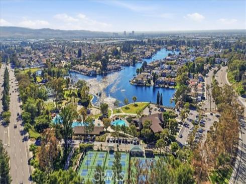 25045  Castlewood  , Lake Forest, CA