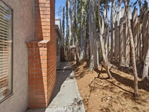 25045  Castlewood  , Lake Forest, CA
