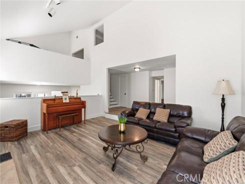 25012  Woodridge  , Lake Forest, CA