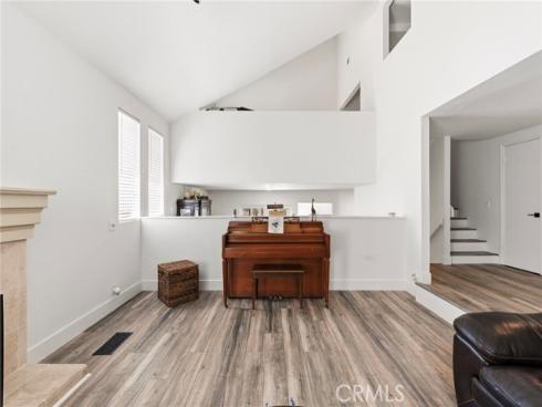 25012  Woodridge  , Lake Forest, CA