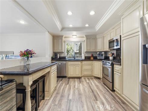 25012  Woodridge  , Lake Forest, CA