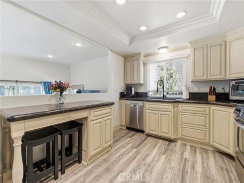 25012  Woodridge  , Lake Forest, CA