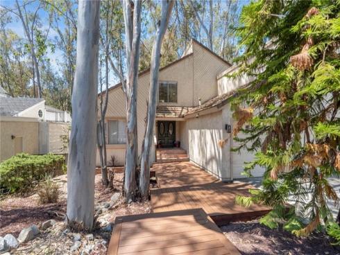 25012  Woodridge  , Lake Forest, CA