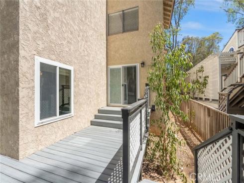 25012  Woodridge  , Lake Forest, CA