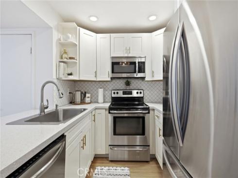 25671 Le Parc 33 , Lake Forest, CA