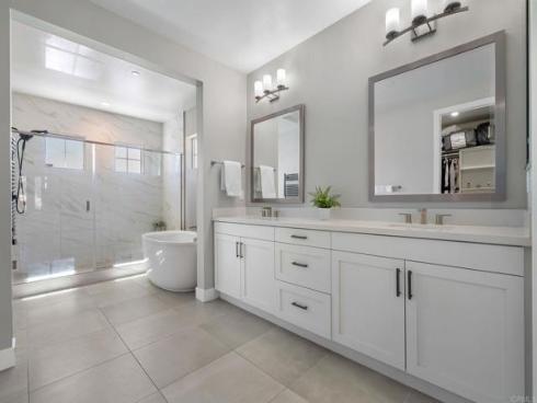 1832  Aliso Canyon Dr  , Lake Forest, CA