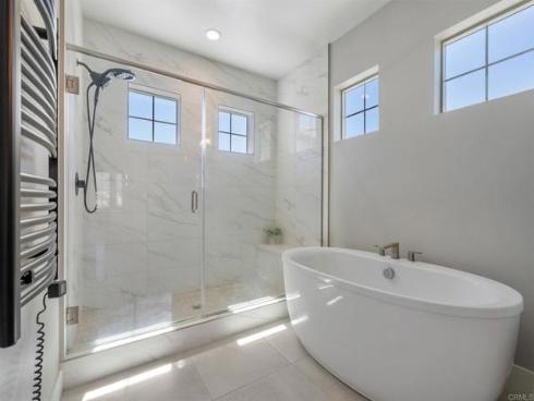 1832  Aliso Canyon Dr  , Lake Forest, CA