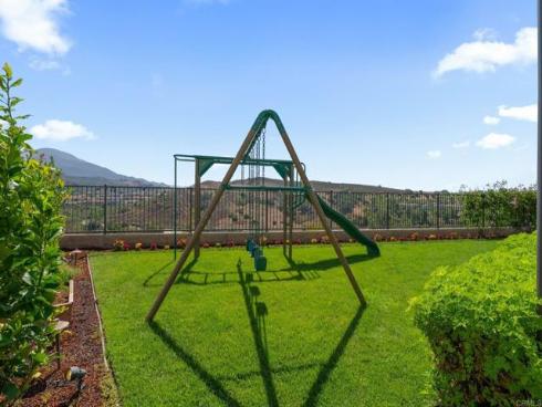 1832  Aliso Canyon Dr  , Lake Forest, CA