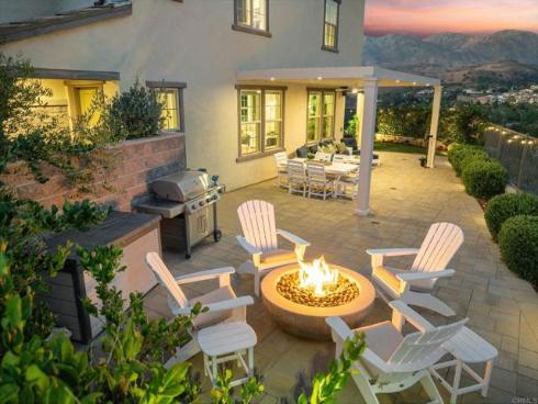 1832  Aliso Canyon Dr  , Lake Forest, CA