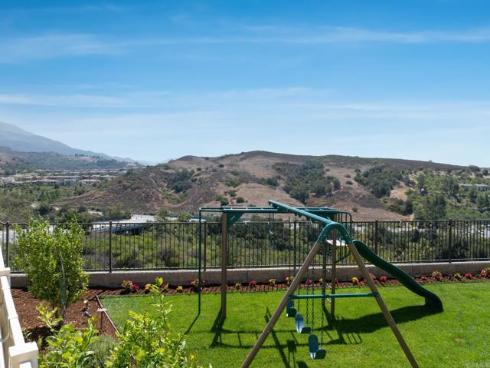 1832  Aliso Canyon Dr  , Lake Forest, CA