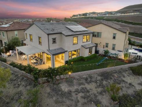1832  Aliso Canyon Dr  , Lake Forest, CA