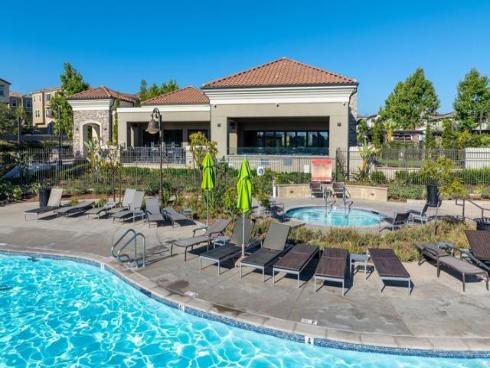 1832  Aliso Canyon Dr  , Lake Forest, CA