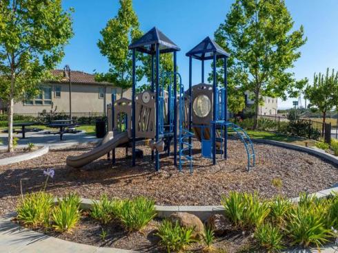 1832  Aliso Canyon Dr  , Lake Forest, CA