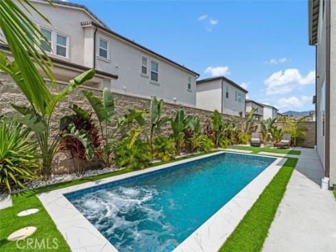 111 Edna Parkway, Lake Forest, CA