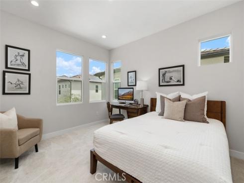111 Edna Parkway, Lake Forest, CA