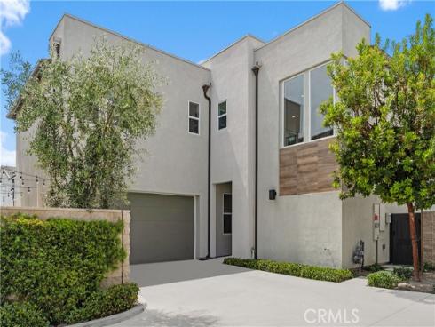 111 Edna Parkway, Lake Forest, CA