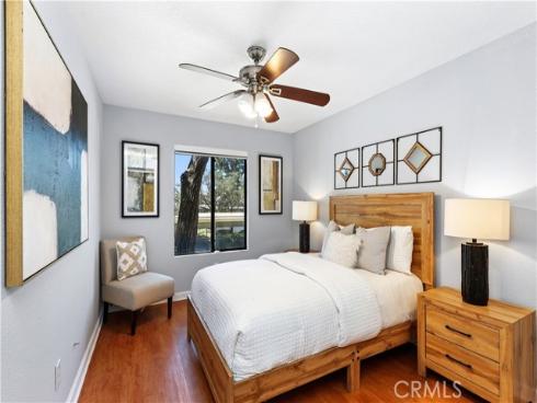 25701 View Pointe 8C , Lake Forest, CA