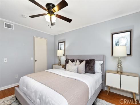 25701 View Pointe 8C , Lake Forest, CA