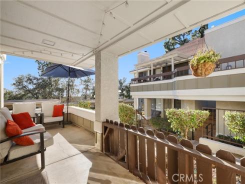 25701 View Pointe 8C , Lake Forest, CA