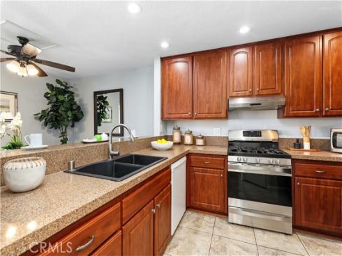 25701 View Pointe 8C , Lake Forest, CA