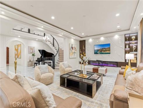 5512 Heritage Oak Drive, Lake Forest, CA