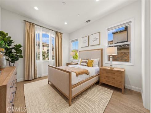 5512 Heritage Oak Drive, Lake Forest, CA