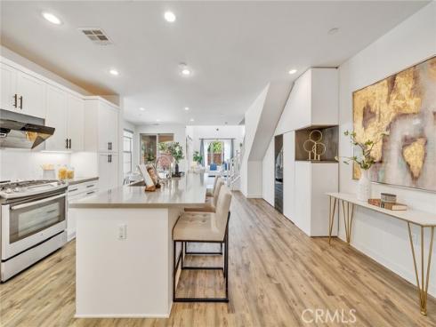 182 Finch , Lake Forest, CA