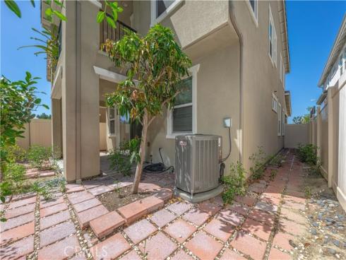 22  Willow   Way, Lake Forest, CA