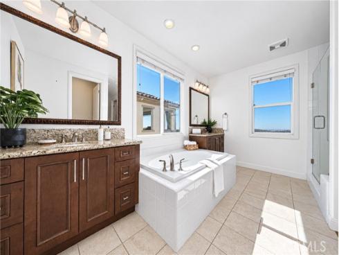 21  Manzanillo  , Lake Forest, CA