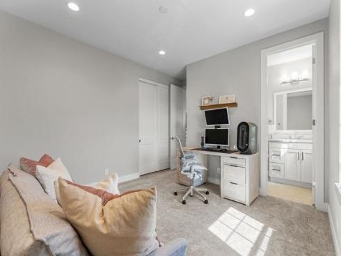 1832 Aliso Canyon Dr , Lake Forest, CA