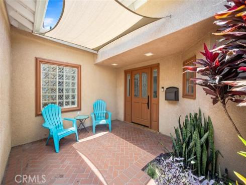 11731  Wembley   Road, Los Alamitos, CA