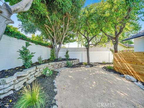 2702  Bostonian   Drive, Los Alamitos, CA