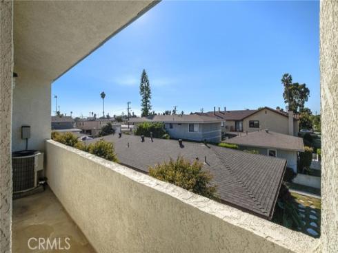 4452  Howard  102  Avenue, Los Alamitos, CA