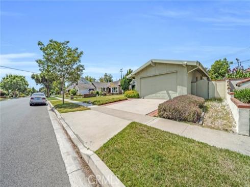 3131  Blume   Drive, Los Alamitos, CA