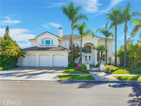 11376  Loch Lomond   Road, Los Alamitos, CA