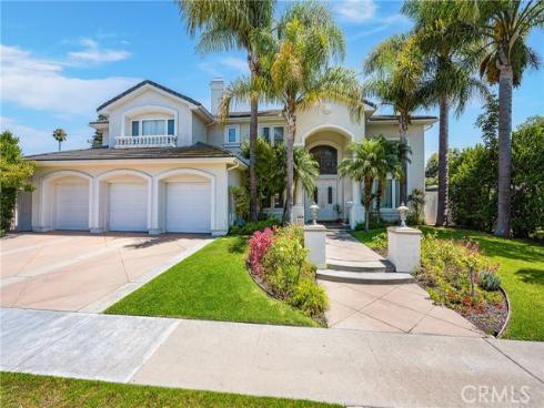 11376  Loch Lomond   Road, Los Alamitos, CA