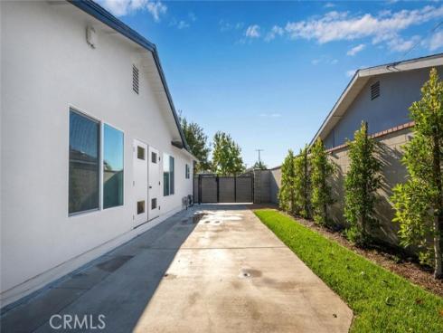 3181  Bostonian   Drive, Los Alamitos, CA