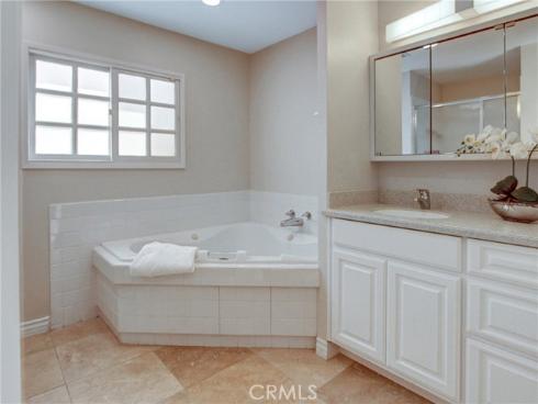 3272 Saint Albans Drive, Los Alamitos, CA