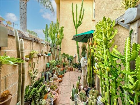 11175 Reagan Street, Los Alamitos, CA