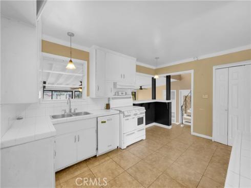 4662 Howard Avenue, Los Alamitos, CA