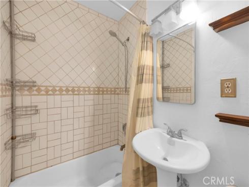 4662 Howard Avenue, Los Alamitos, CA