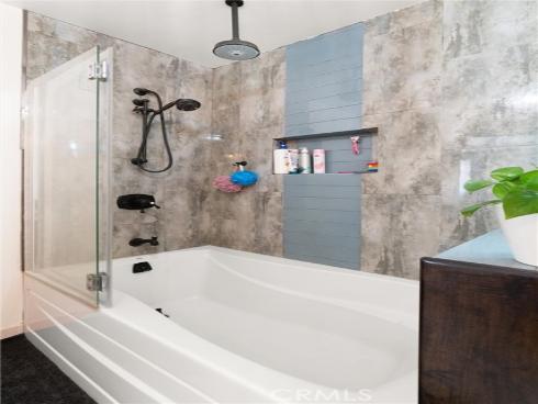 5121 Howard Avenue, Los Alamitos, CA