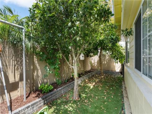 5121 Howard Avenue, Los Alamitos, CA