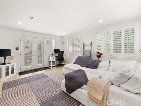 5121 Howard Avenue, Los Alamitos, CA