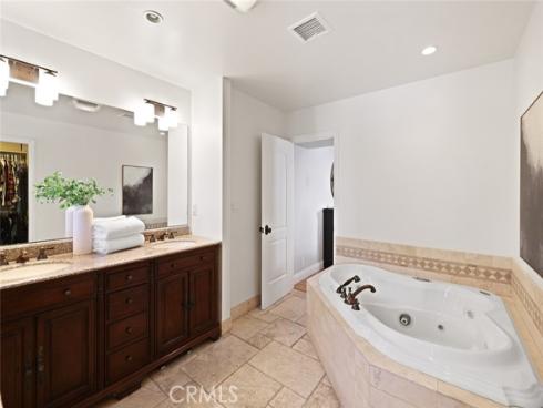 2662 Salmon Drive, Los Alamitos, CA