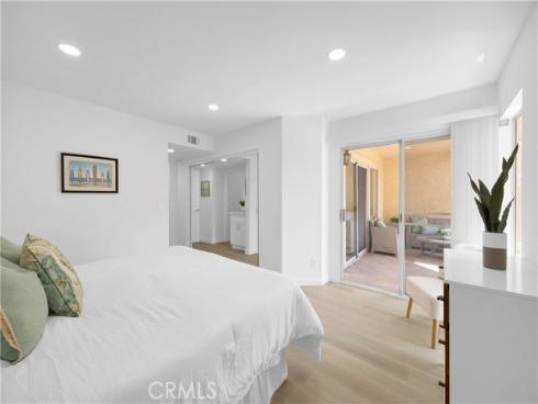 3845  Farquhar Ave  110 , Los Alamitos, CA